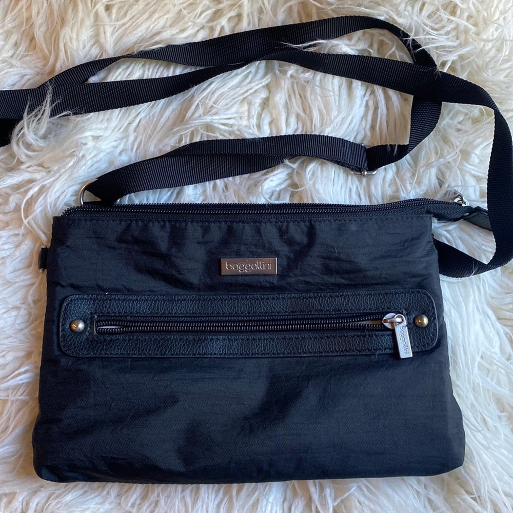 Used Black CrossBody purse